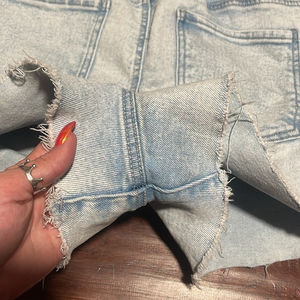 Celebrity Pink denim shorts light wash elastic wait and drawstring frayed sz XXl - Picture 8 of 11